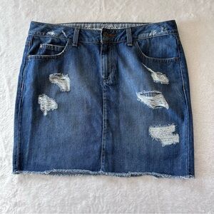Tommy Hilfiger Women's Skirt Size 6 Blue Denim Raw Hem Ripped Distressed